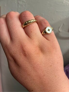 Gold Star-Accent Signet Ring - Women